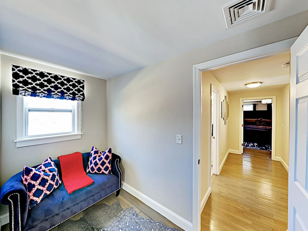 Phinneys - 4 Br Home
