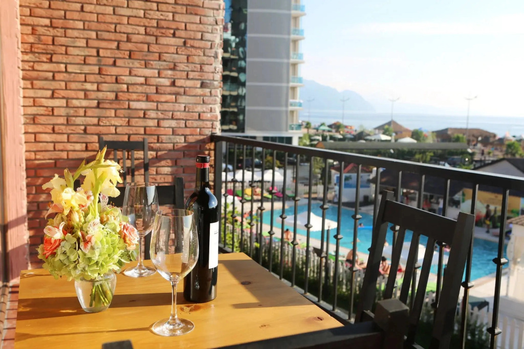 Апартаменты Mgzavrebi Gonio Beachfront Sea View