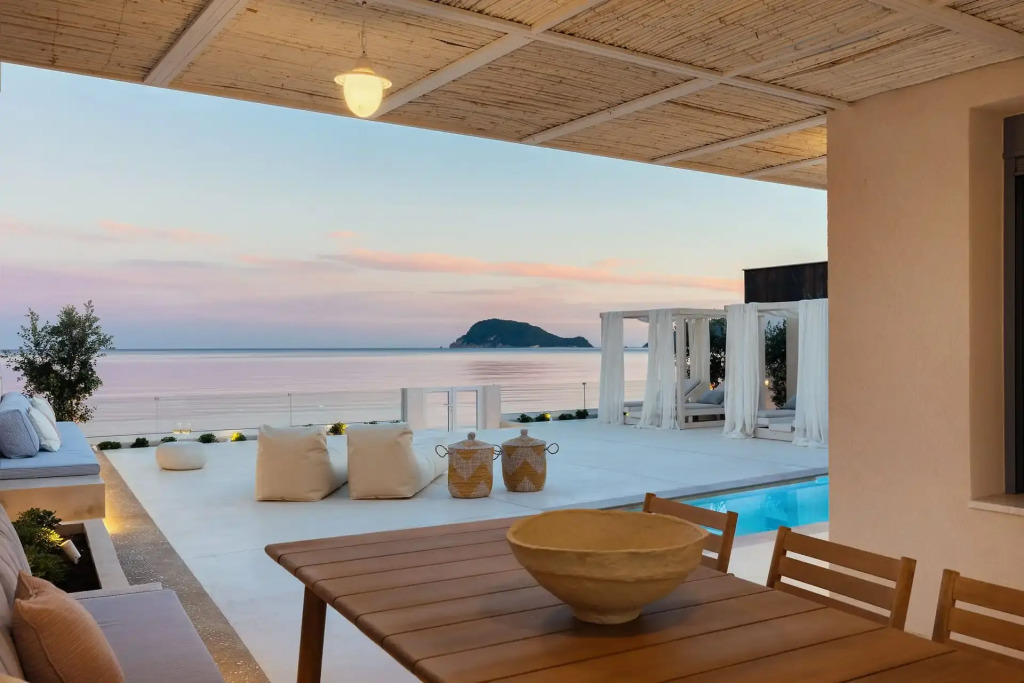 Salty Angel Sea Front Villa