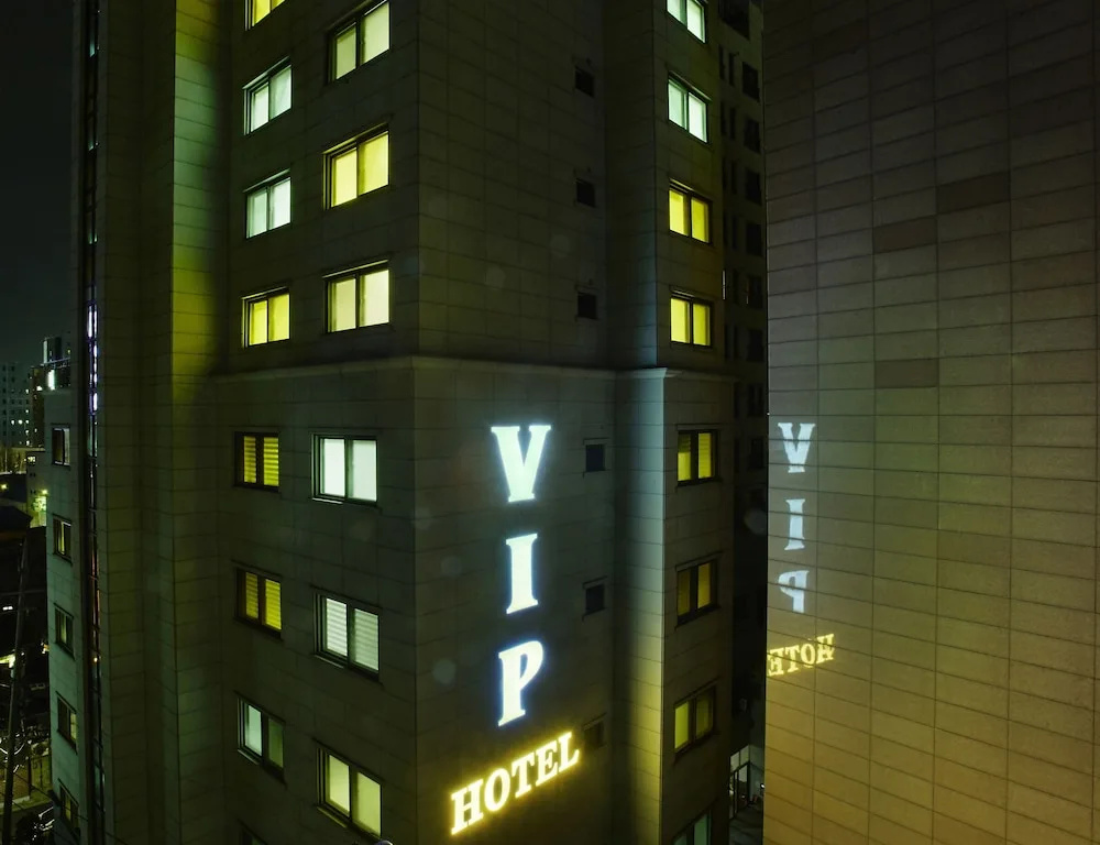 Cloud 9 hotel