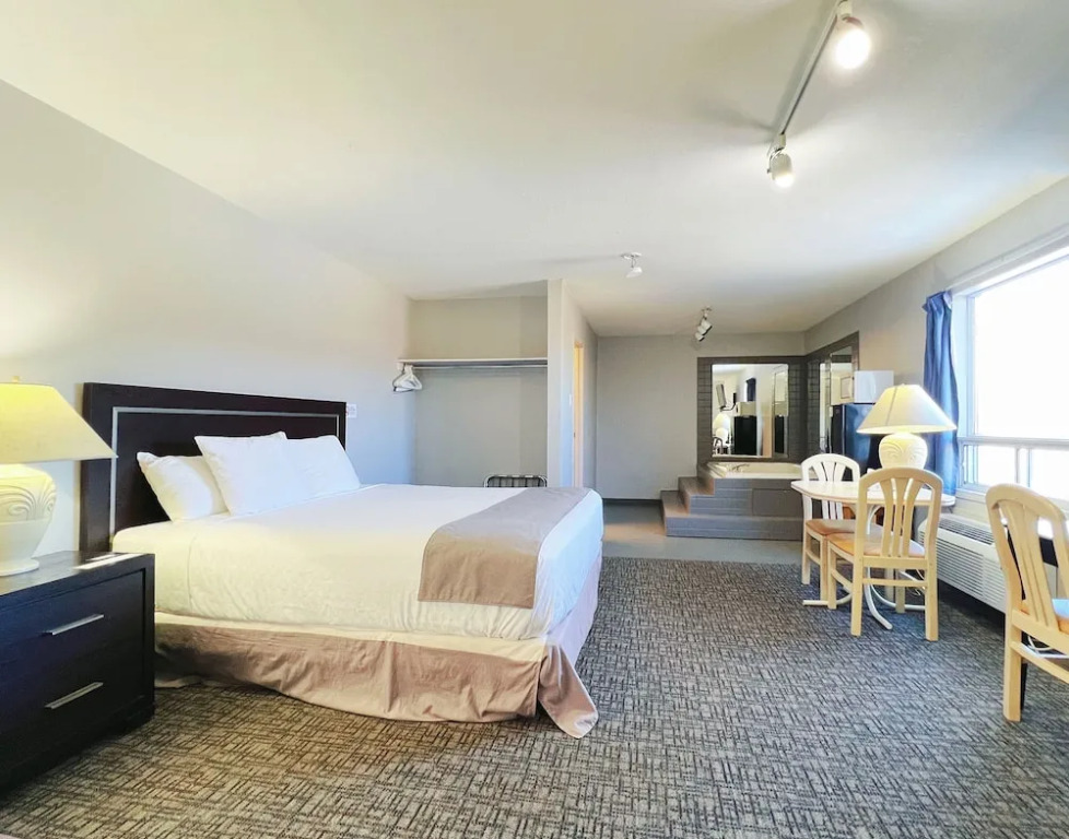 Riverside Inn