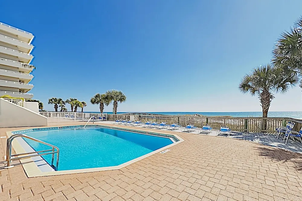 Beachfront W/ 3 Pools, Spa, Marina & Tennis 3 Bedroom Condo