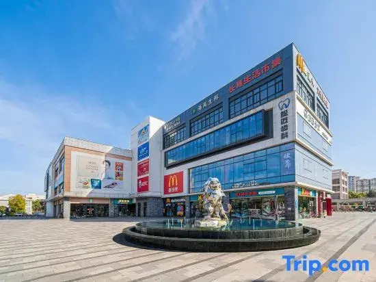 YOUNG Serviced Apartment Hotel