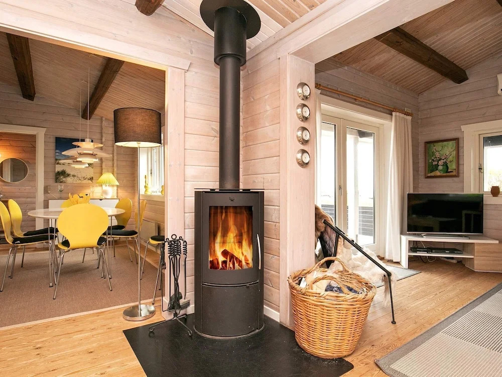 Enthralling Holiday Home in Hvide Sande Near Beach