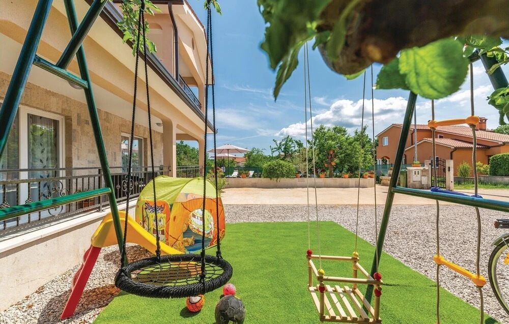 Gorgeous Home In Nedescina