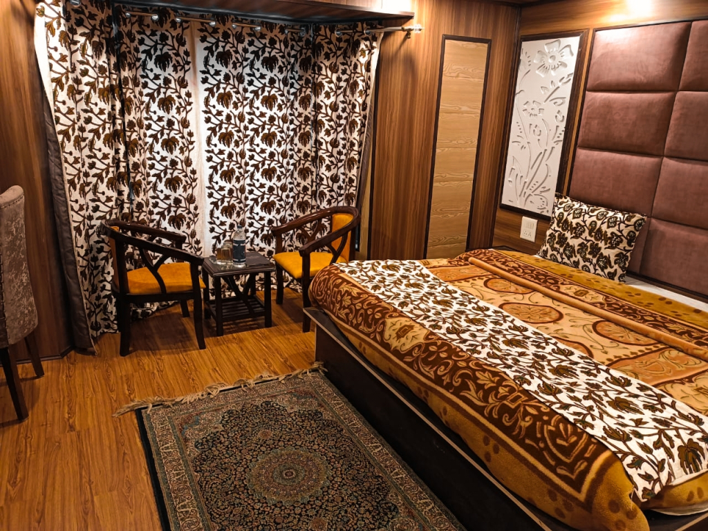 Hotel Zahgeer Gulmarg