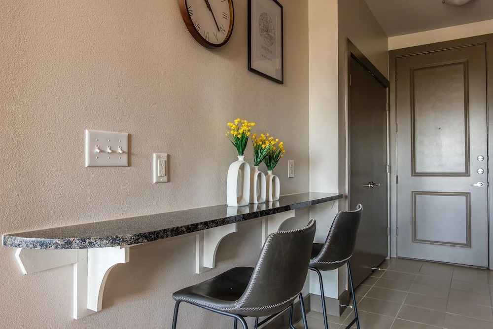 FRONTDESK 5755 Hermann Park Apts Downtown Houston