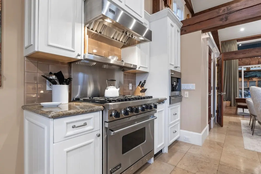 521 Woodside Gem True Ski-in Ski-out On The Gold Coast 3 Bedroom Home