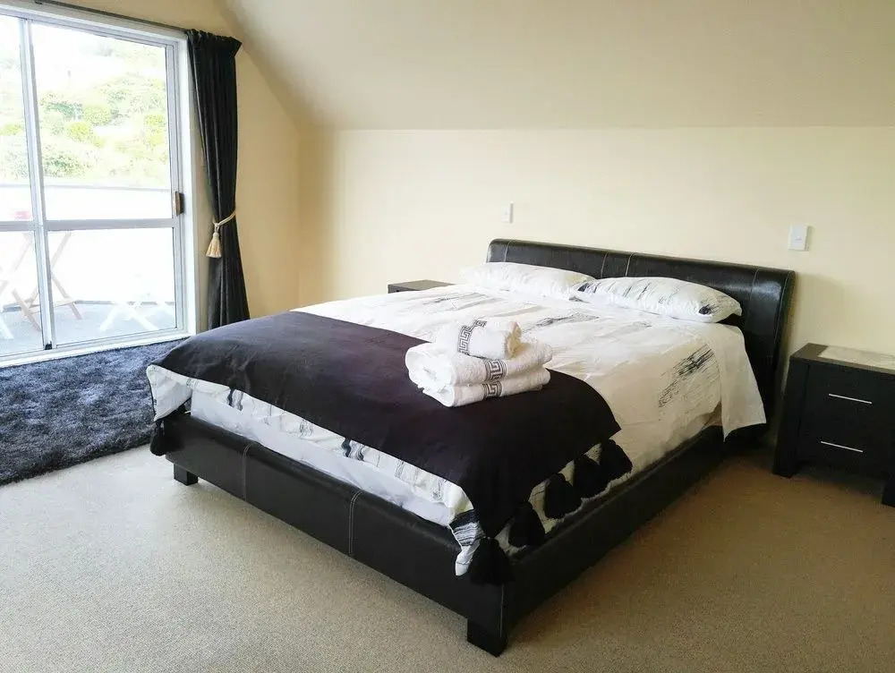 Foodora Lake View Bed  Breakfast