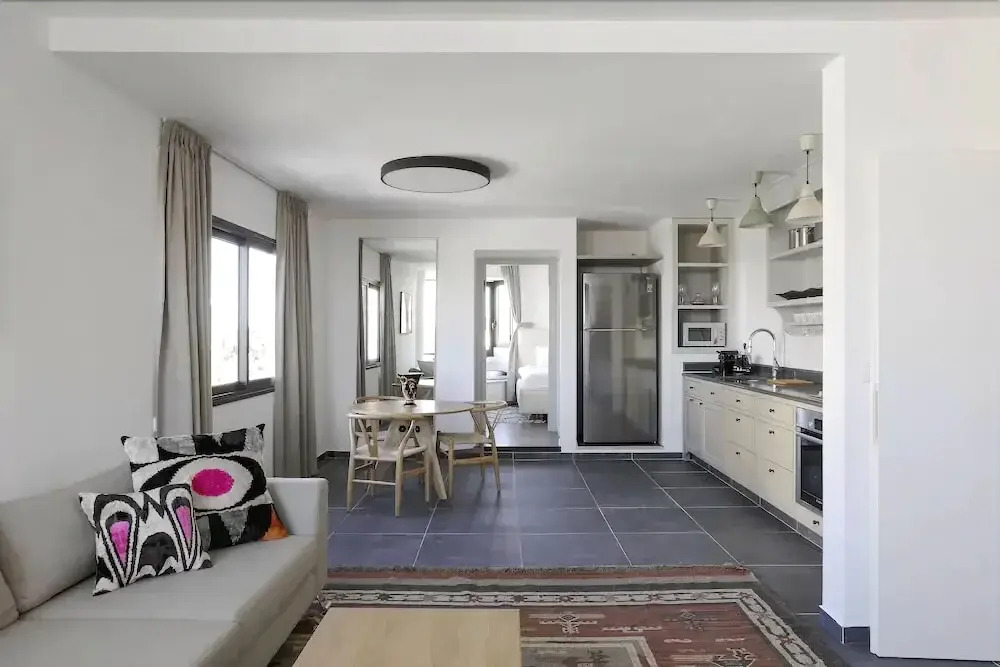 Casa Archie Luxury Suites