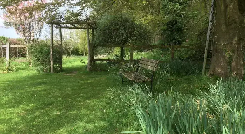 Manvilles Field