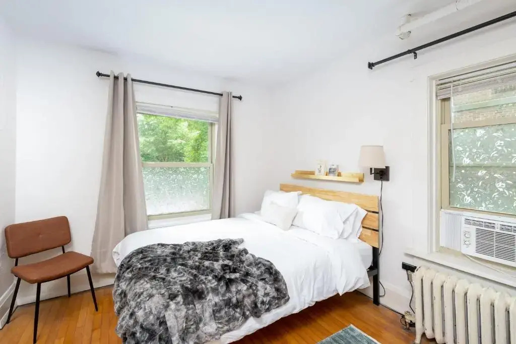 Flexhome East Side Vintage 1BR B4