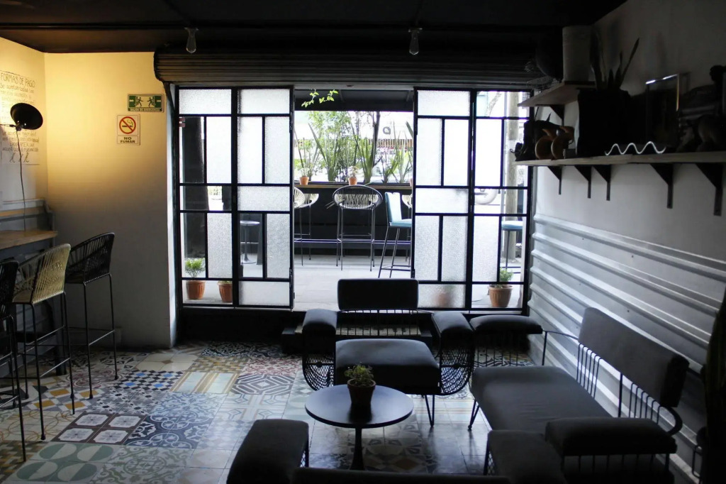 Stayinn Barefoot Condesa