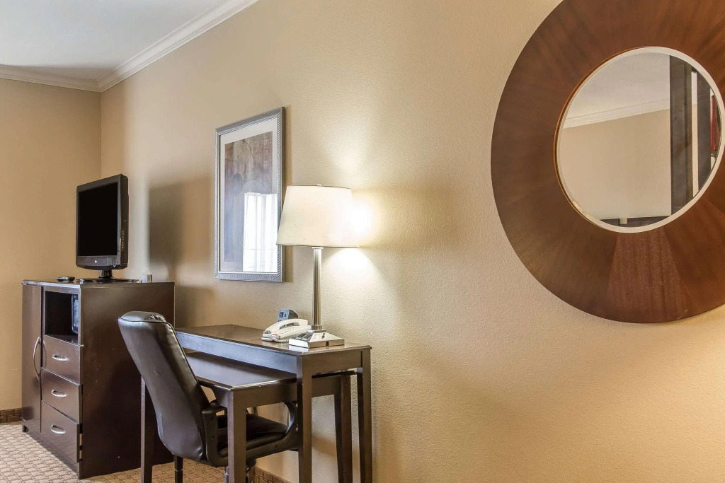 Comfort Suites Lawton Near Fort Sill