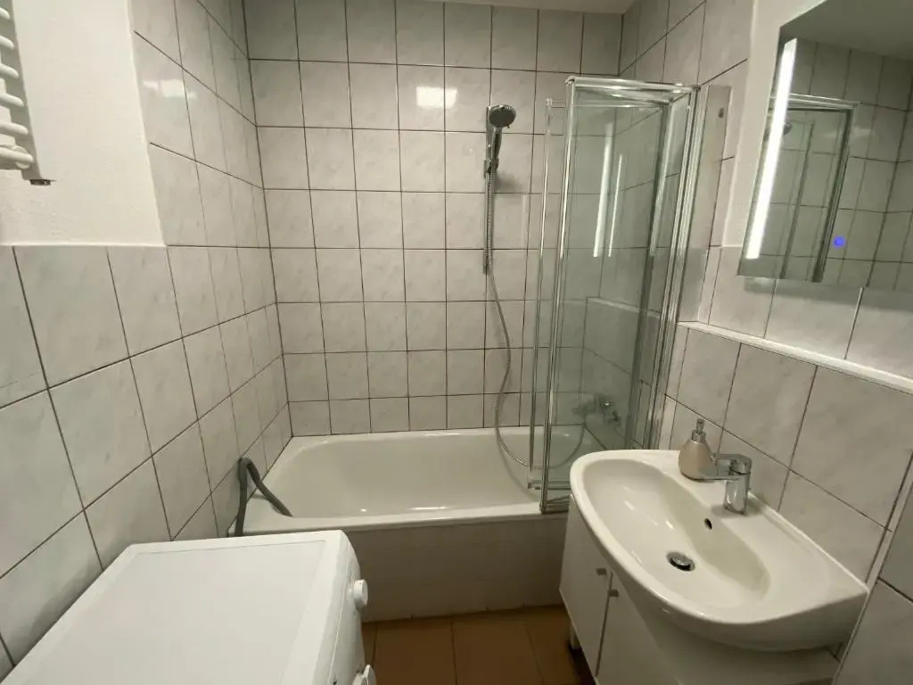 ZUR SCHLEUSE - Ferienwohnung bis 6 Personen mit gem Garten