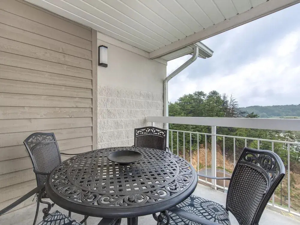 Valley Retreat Whispering Pines 142
