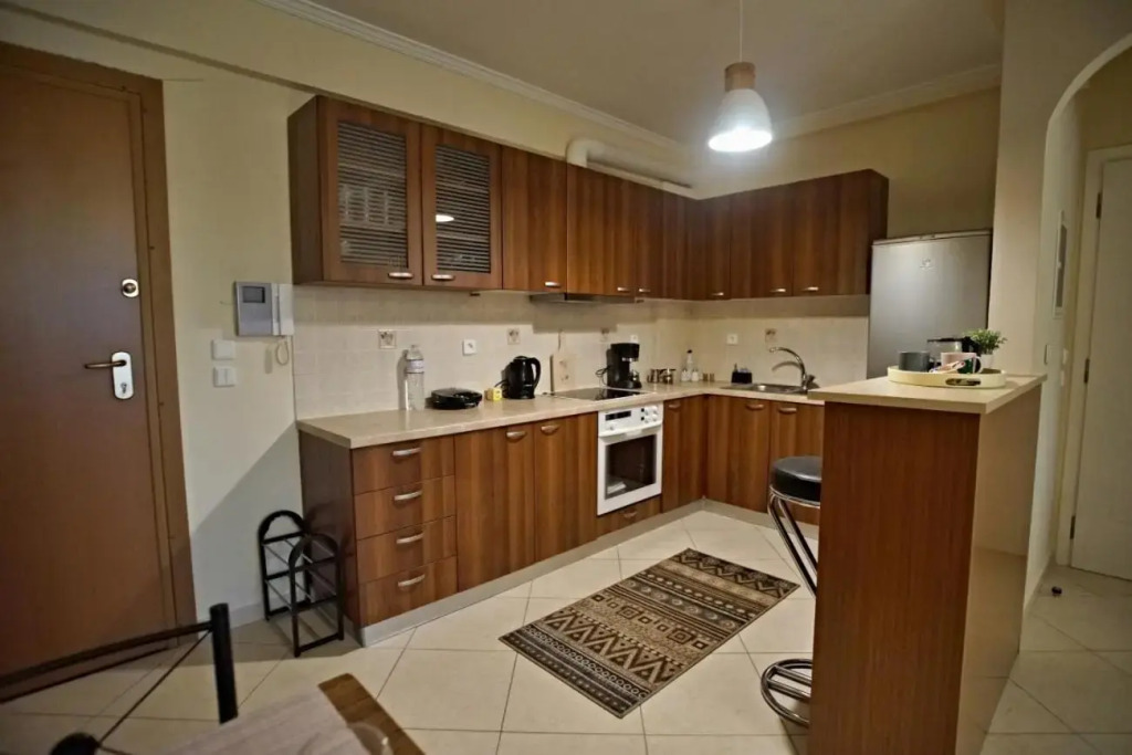 Charming Apartment near Athens Center and the Sea