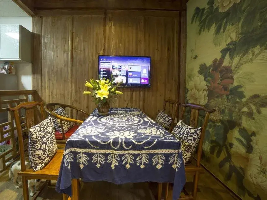 Lijiang Hejiayi Inn