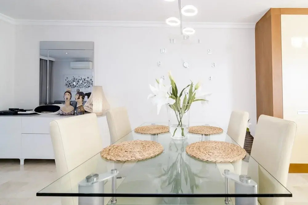 AGC28- 2 bedroom apt walking distance to beach