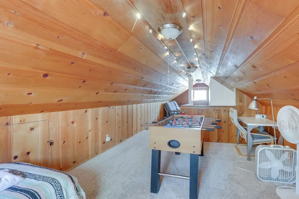 Tahoe Home in the Pines: Quiet Neighborhood!
