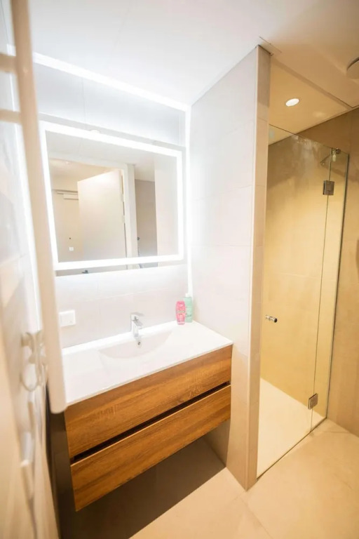 Joyful Serviced Studio Apartment -ks71-j