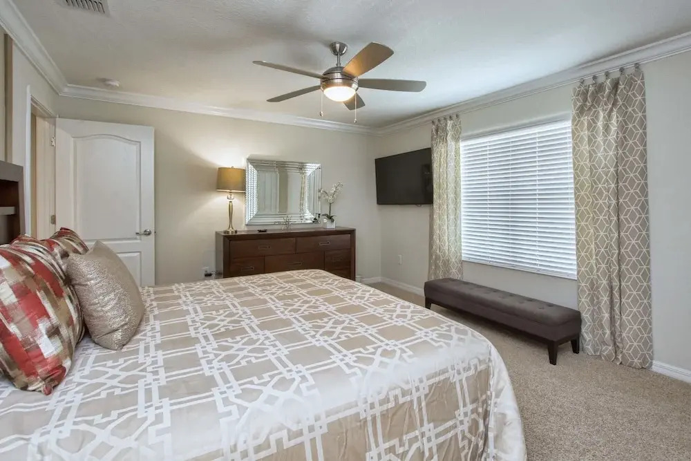 Storey Lake 4 Bedroom Townhome w Splashpool - 1629ST