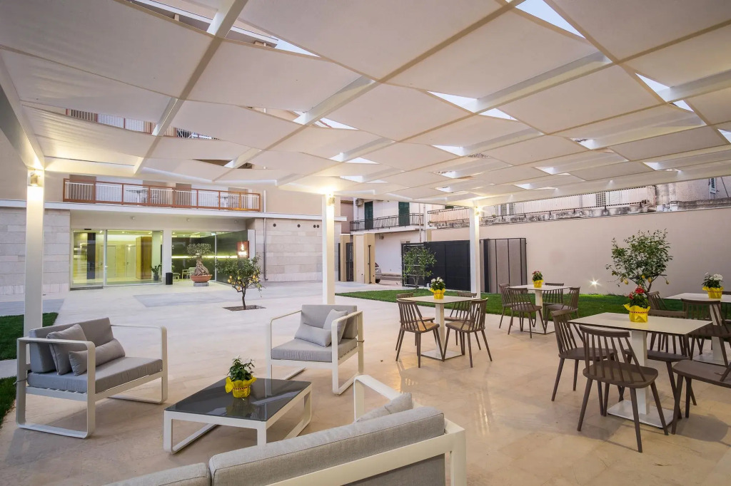 Netum Hotel