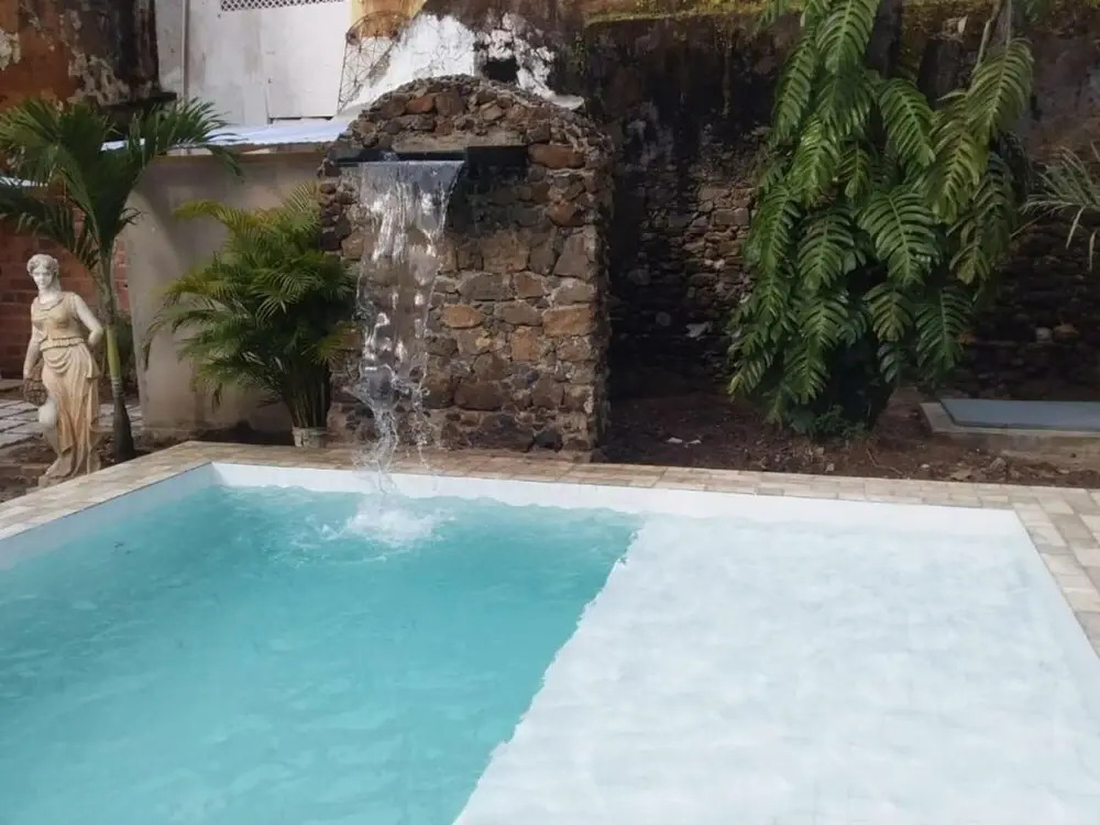 Reviver Hostel