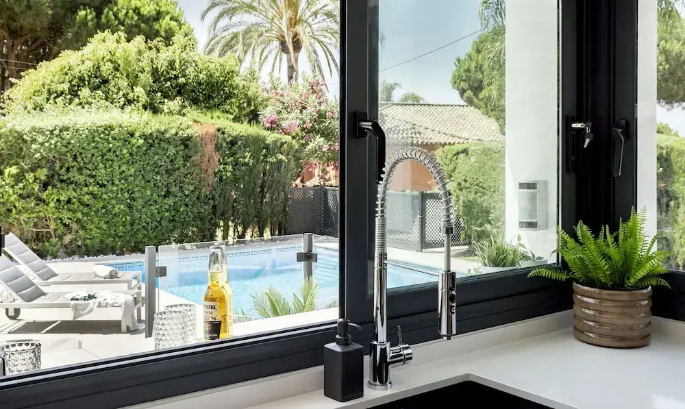 MAR - Luxury Villa Marbesa 400 meters to beach
