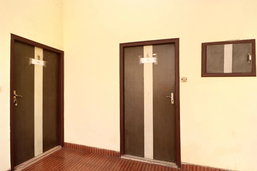 OYO 10605 Hotel Star INN