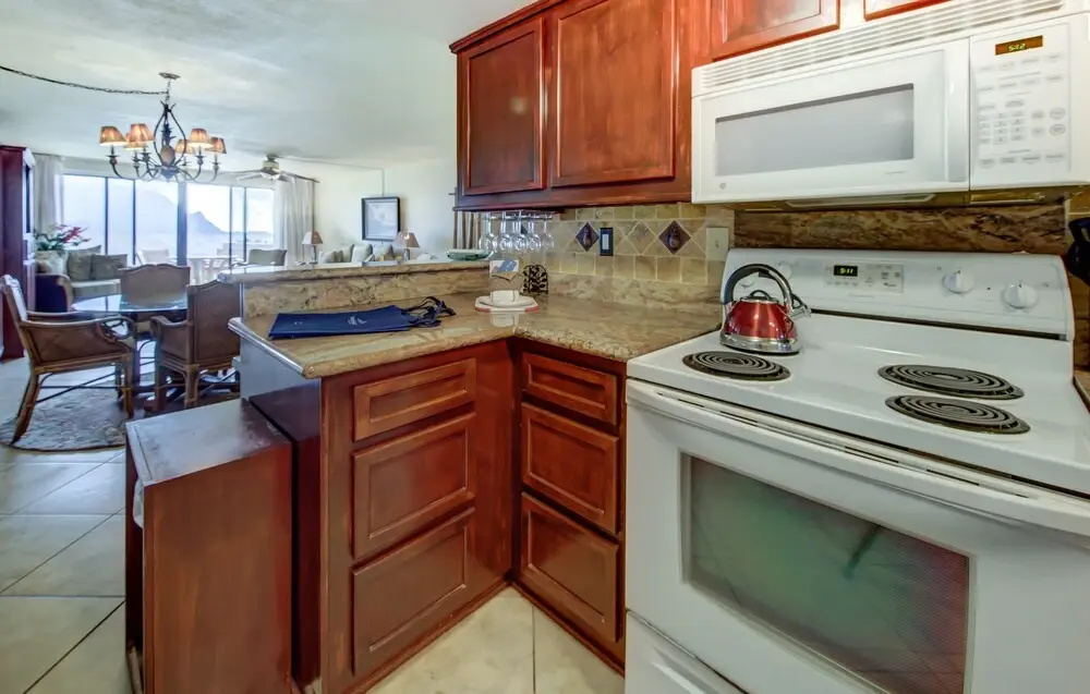 Hanalei Bay Resort 6101/2 2 Bedroom Condo by RedAwning