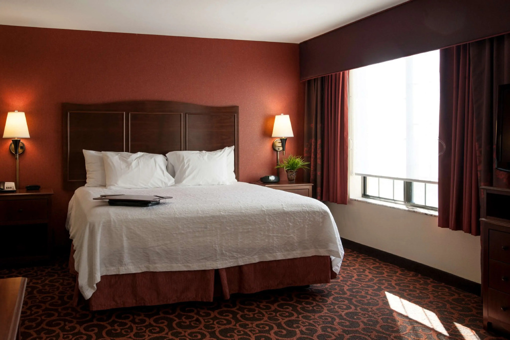 Hampton Inn & Suites Aberdeen