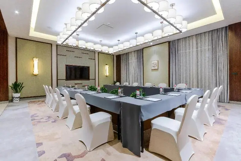 Zhangjiajie Wulingju Hotel