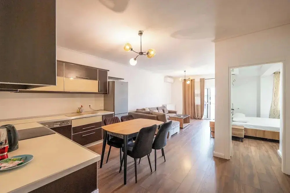Tirent Apartment Komuna Parisit 2