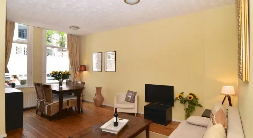 Quartier Latin Apartment