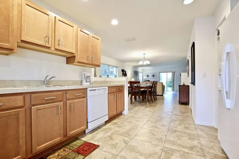 3207 Compass Bay