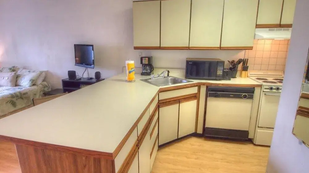 Follow The Sun - 1 Br Apts
