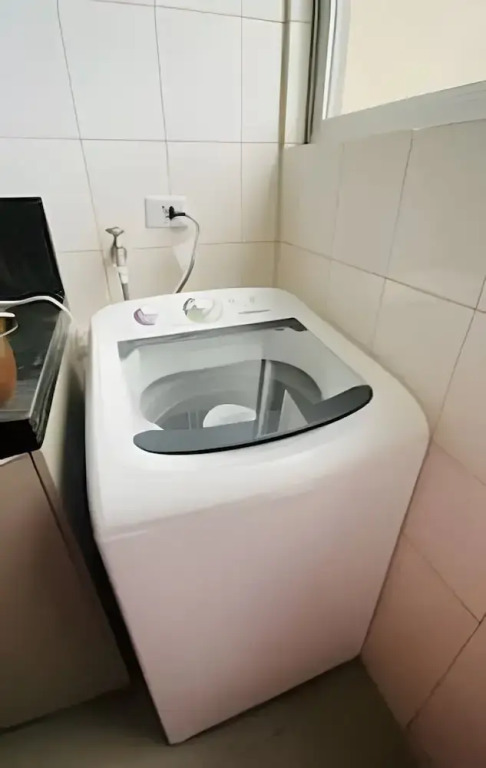 APTO prox Ponte amizade 5 pessoas com AC