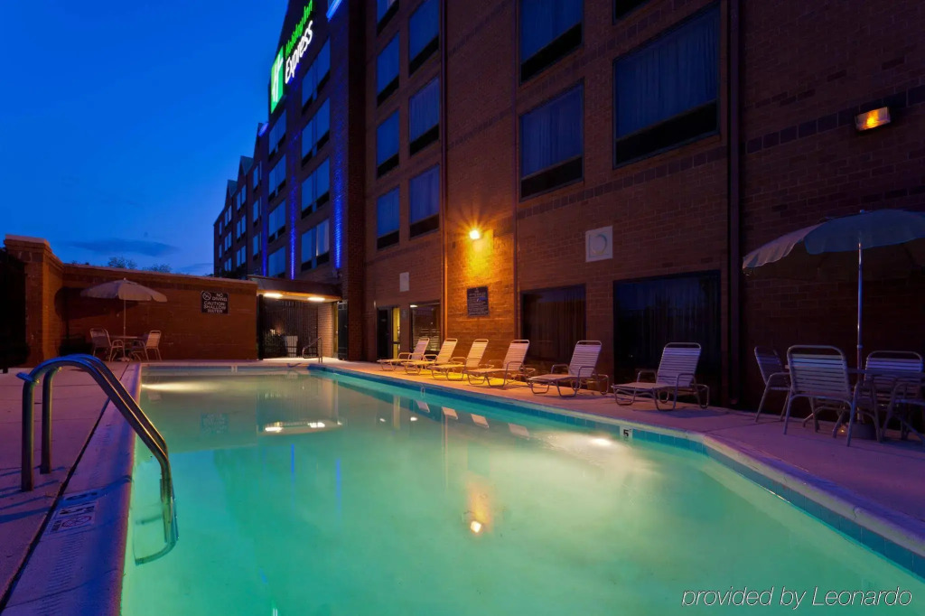 Holiday Inn Express Baltimore BWI Airport West by IHG