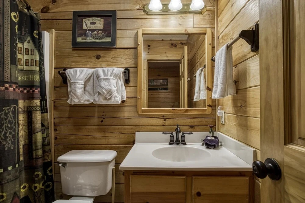ER306- A Smoky Mountain Dream- Great location- Close to town cabin
