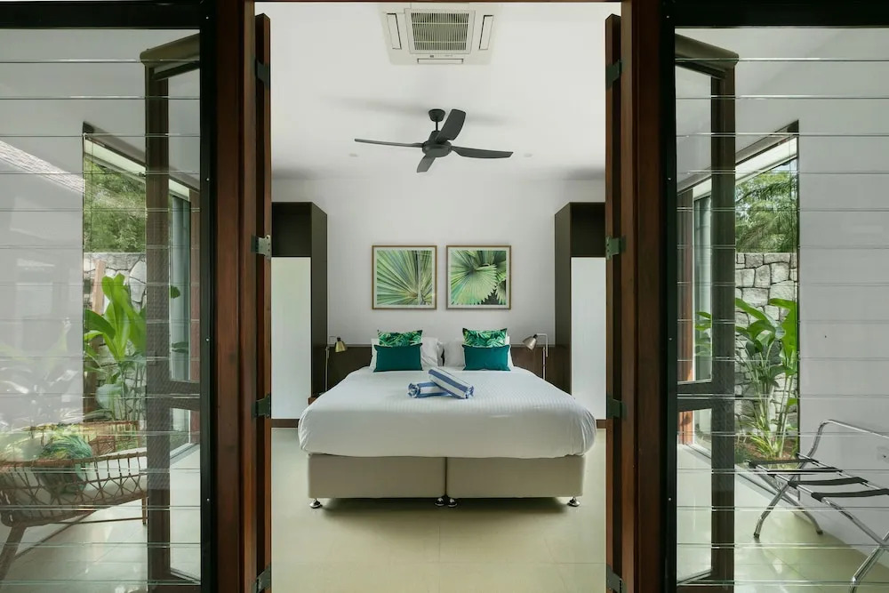 Esprit 9 Palm Cove