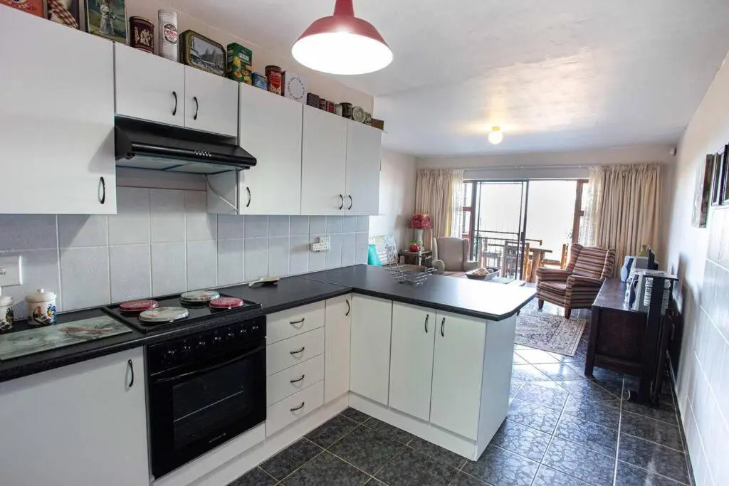 2 Bedroom Holiday Flat in Dana Bay