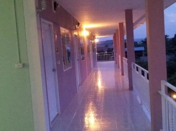 Tossawan Guesthouse