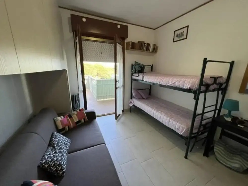 Spacious Apartment With Pool Access