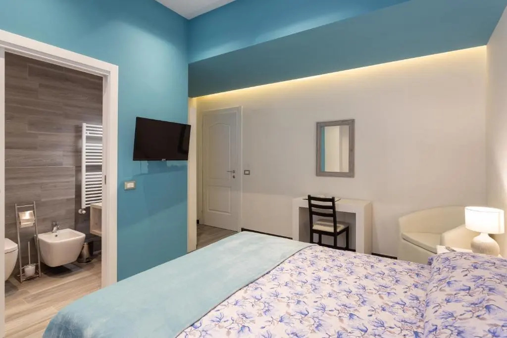 Carla's Rooms with Private Bathroom & Shared Kitchen