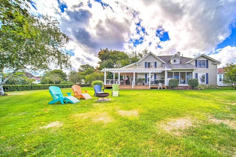 Private Waterfront Lake Erie Home w/ BBQ Patio