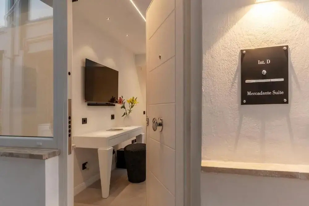 JOIVY Elegant Suites Near Villa Borghese