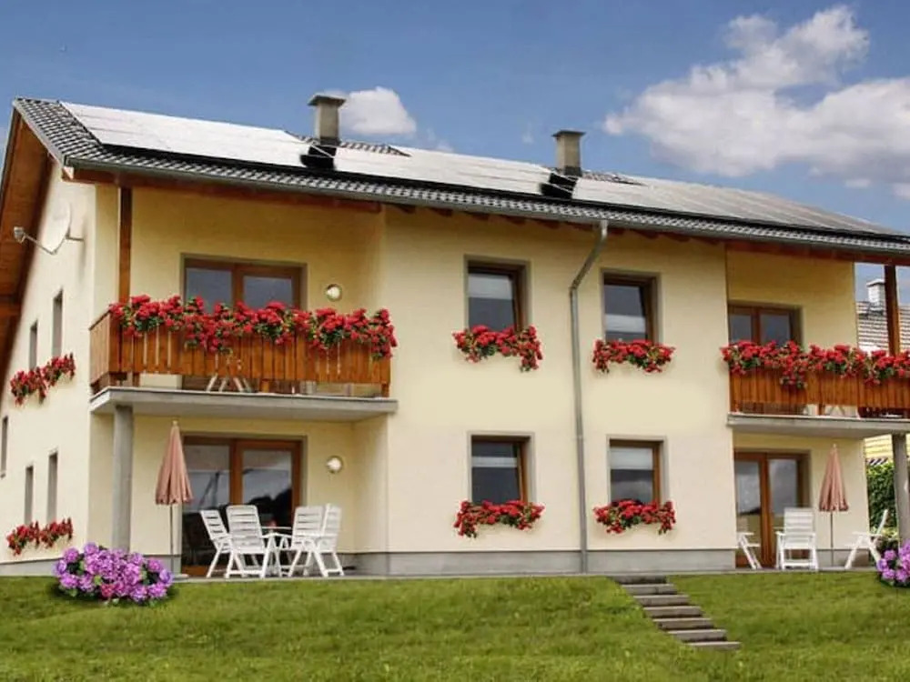 Apartment in Mtsrz With Garden