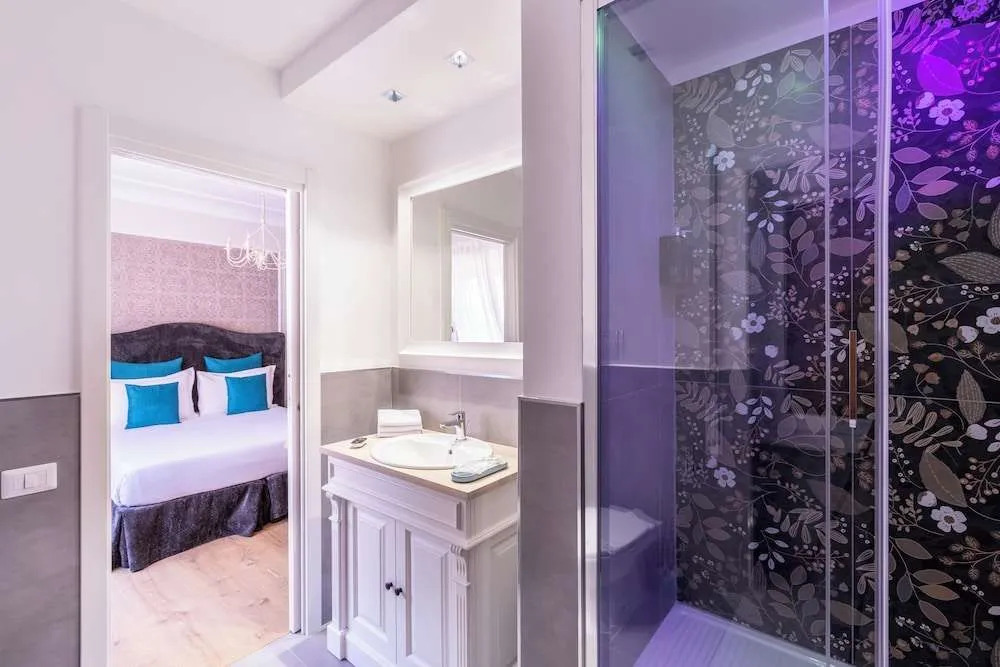 Trastevere Paper Suites