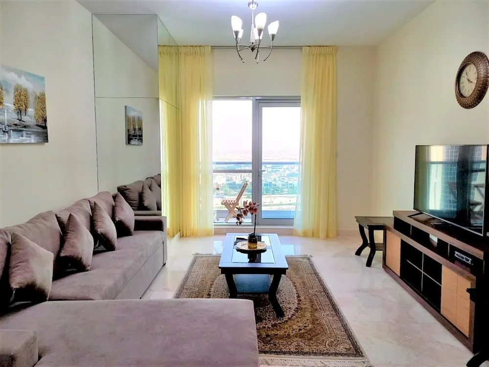 Supreme 2bedroom With Balcony in Business Bay